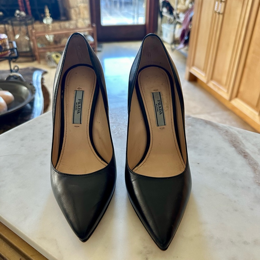 PRADA black heels/ great condition/size 6